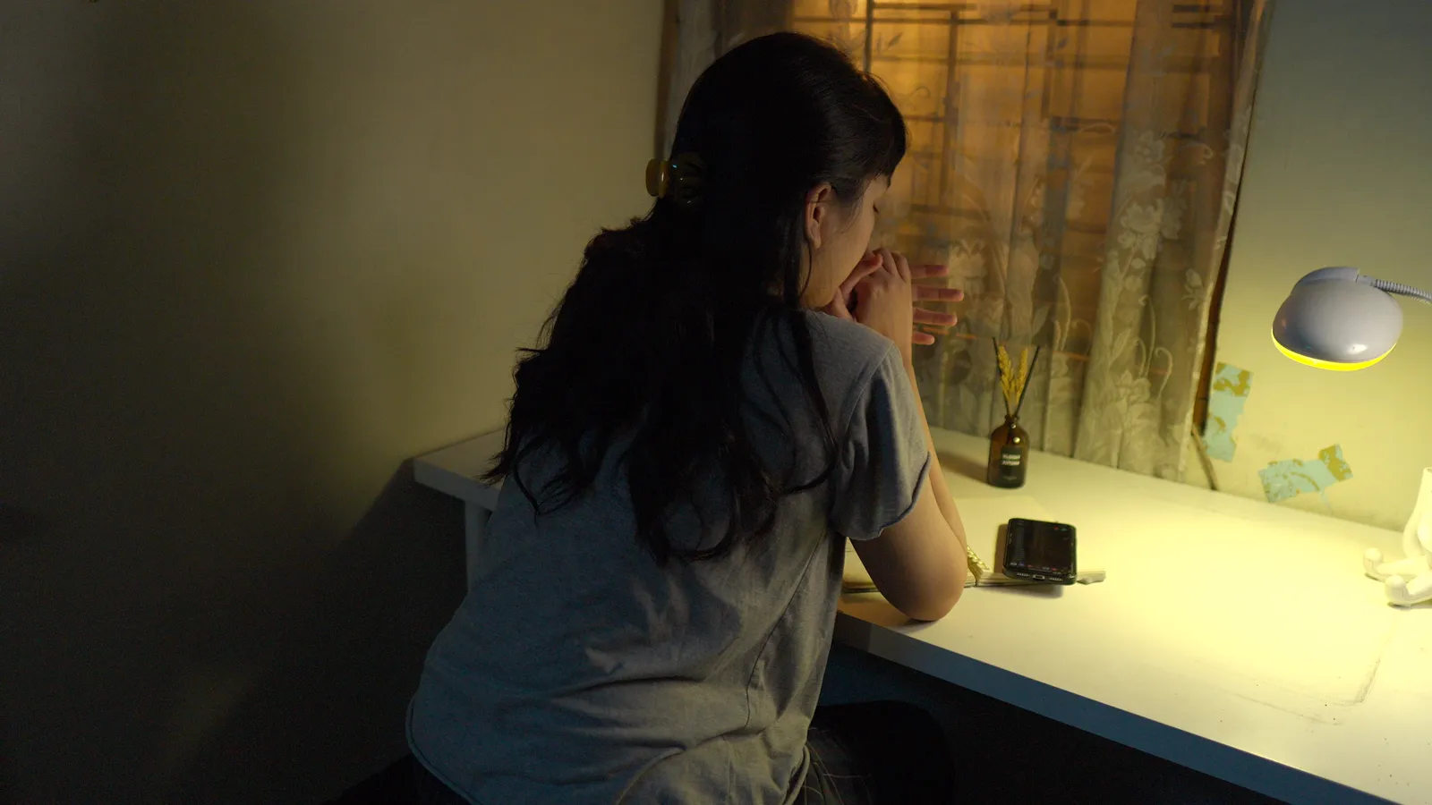 Child Grooming frame 02