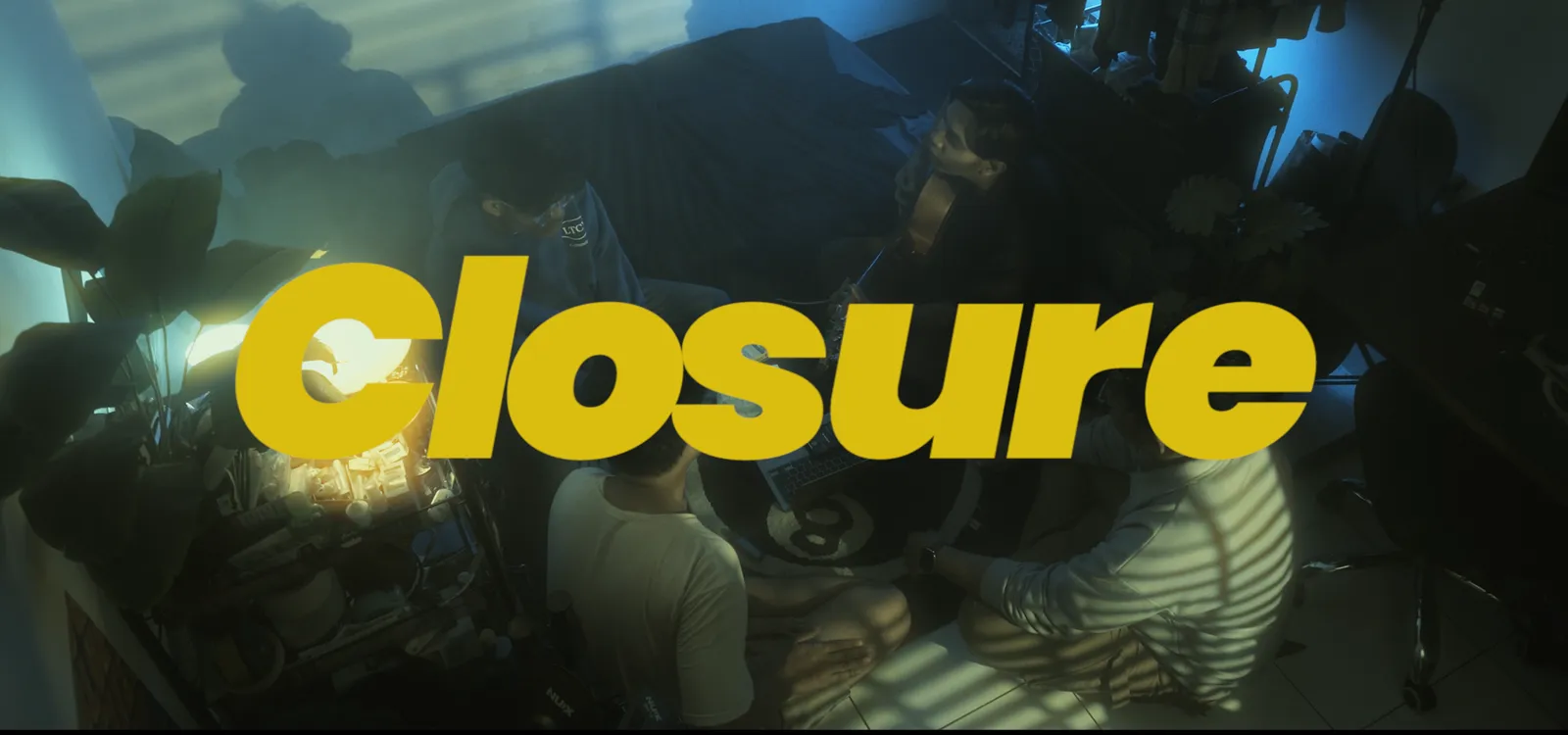 Closure frame 01